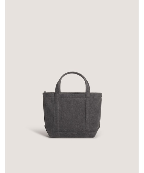 Maison Kitsune(メゾンキツネ)の「PROFILE FOX MINI TOTE(トートバッグ・メンズ・ブラック系その他・U)」の3枚目の写真