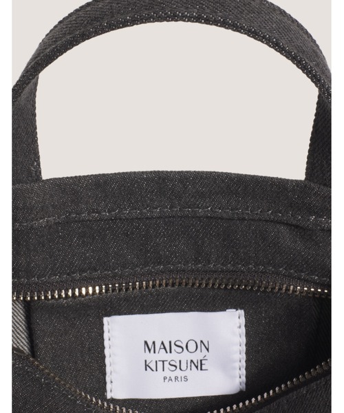 Maison Kitsune(メゾンキツネ)の「PROFILE FOX MINI TOTE(トートバッグ・メンズ・ブラック系その他・U)」の5枚目の写真