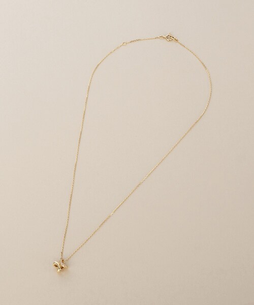 COCOSHNIK(ココシュニック)の「K10ダイヤモンド ループチャーム ネックレス(ネックレス・レディース・アイボリー系・43)」の7枚目の写真