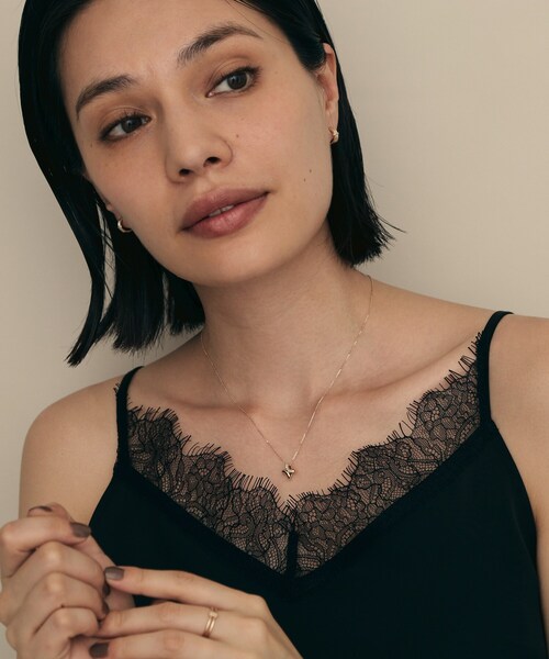 COCOSHNIK(ココシュニック)の「K10ダイヤモンド ループチャーム ネックレス(ネックレス・レディース・アイボリー系・43)」の9枚目の写真
