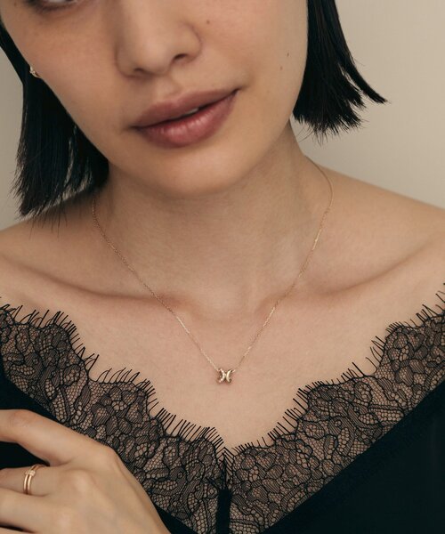 COCOSHNIK(ココシュニック)の「K10ダイヤモンド ループチャーム ネックレス(ネックレス・レディース・アイボリー系・43)」の12枚目の写真