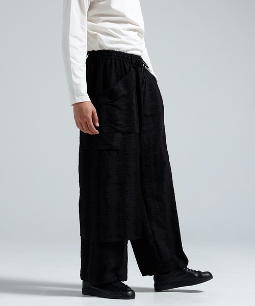Y-3（ワイスリー）の「Y-3 DECO STITCH CARGO PANTS（カーゴパンツ・メンズ・ブラック・LARGE/MEDIUM/SMALL/X-SMALL/X-LARGE）」の2枚目の写真