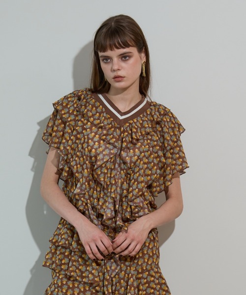 anna sui nyc（アナ スイ エヌ ワイ シー）の「MARY フリルトップス（Tシャツ/カットソー・レディース・ブラウン/ブラック・FREE）」の6枚目の写真