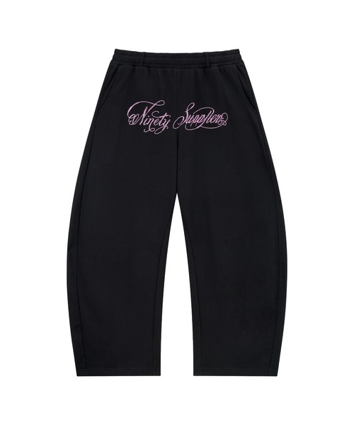 SUPPLIER(サプライヤー)の「スエットパンツ|9090 x SUPPLIER Rhinestone Logo Curve Sweat Pants|SUPPLIER(スウェットパンツ・メンズ・ブラック・SMALL/MEDIUM)」の1枚目の写真