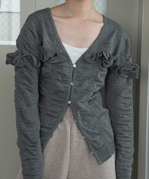 lawgy(ラウジー)の「textured ruffle knit cardigan / テクスチャードラッフルニットカーディガン(カーディガン/ボレロ・レディース・ブラック/ホワイト/グレー・FREE)」の18枚目の写真