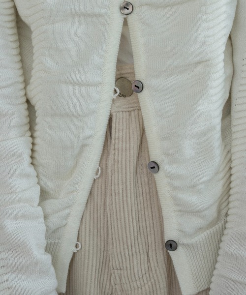 lawgy(ラウジー)の「textured ruffle knit cardigan / テクスチャードラッフルニットカーディガン(カーディガン/ボレロ・レディース・ブラック/ホワイト/グレー・FREE)」の16枚目の写真
