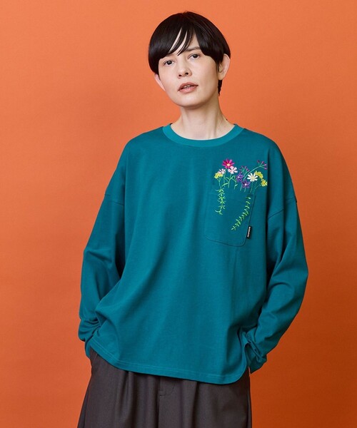FRAPBOIS(フラボア)の「フラワーポケットロングTシャツ(Tシャツ/カットソー・レディース・オートミール/エメラルド・2/1)」の2枚目の写真