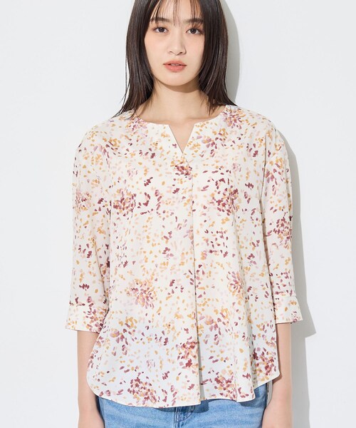 INDIVI(インディヴィ)の「【6分袖】アートドット柄ブラウス(シャツ/ブラウス・レディース・アイボリー系/ブラック系・15 /13/05/38)」の12枚目の写真