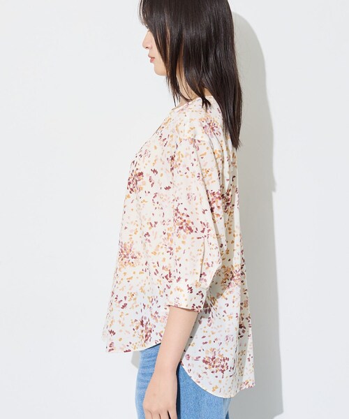 INDIVI(インディヴィ)の「【6分袖】アートドット柄ブラウス(シャツ/ブラウス・レディース・アイボリー系/ブラック系・15 /13/05/38)」の13枚目の写真