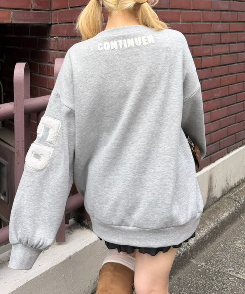 continuer de NICE CLAUP(コンティニューデナイスクラップ)の「ビックロゴファースウェット(スウェット・レディース・ネイビー/ボルドー/トップグレー/オートミール・FREE)」の18枚目の写真