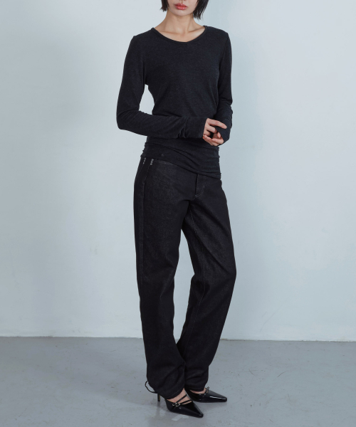 KIJIKO(キジコ)の「ke620. スリム セミロー アジャスト デニム ブラック(デニムパンツ・レディース・その他・SMALL/MEDIUM)」の4枚目の写真