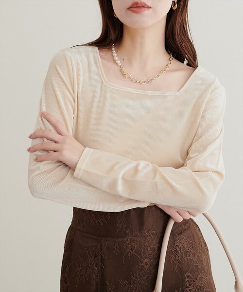natural couture(ナチュラルクチュール)の「前後2WAY長袖プルオーバー(Tシャツ/カットソー・レディース・ブラック/ブラウン/アイボリー/チャコールグレー・FREE)」の5枚目の写真
