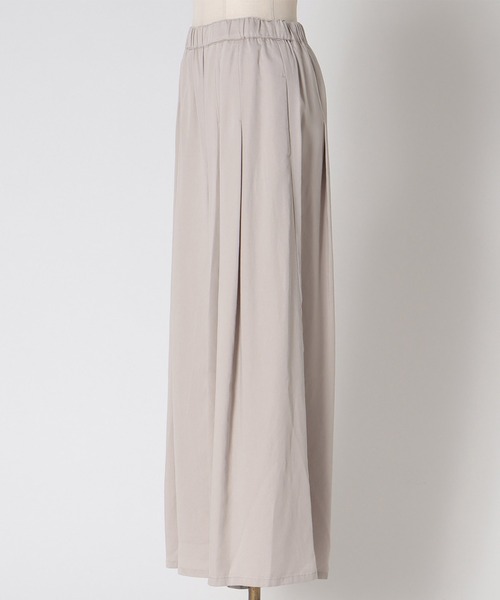 DRESSLAVE(ドレスレイブ)の「tencel tuck pants(テンセルタックワイドパンツ)(その他パンツ・レディース・レッド/ベージュ・38)」の10枚目の写真