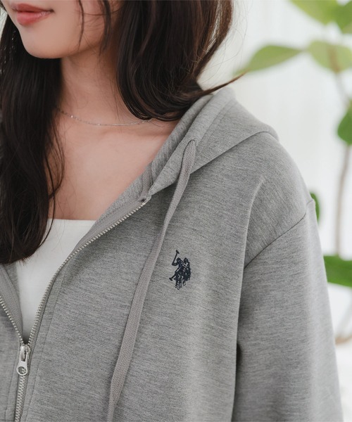 U.S. POLO ASSN.（ユーエスポロアッスン）の「[ U.S. POLO ASSN. ] ぺプラムダイバーパーカー（パーカー・レディース・杢グレー/ベージュ系・M）」の5枚目の写真