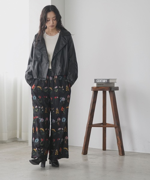 mili an deni(ミリアンデニ)の「フラワー刺繍イージーパンツ(その他パンツ・レディース・オフホワイト/ブラック・M)」の15枚目の写真