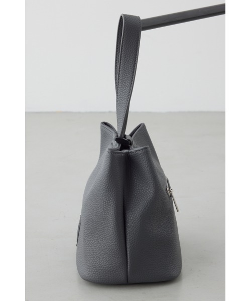 AZUL by moussy(アズールバイマウジー)の「パッチ合皮巾着バッグ ハンドバッグ ミニバッグ フェイクレザー(ハンドバッグ・メンズ・グレー/ブラック・FREE)」の14枚目の写真