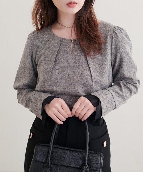 natural couture(ナチュラルクチュール)の「シアー重ねフレア袖ブラウス(シャツ/ブラウス・レディース・ライトベージュ/ブラック/グレー/ブラウン/サックスブルー・FREE)」の6枚目の写真