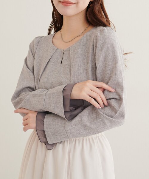 natural couture(ナチュラルクチュール)の「シアー重ねフレア袖ブラウス(シャツ/ブラウス・レディース・ライトベージュ/ブラック/グレー/ブラウン/サックスブルー・FREE)」の17枚目の写真