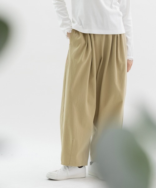 nop de nod（ノップドゥノッド）の「Pommeボリューム裾ダーツパンツ（その他パンツ・レディース・インディゴブルー/ブラック/ベージュ・M）」の7枚目の写真