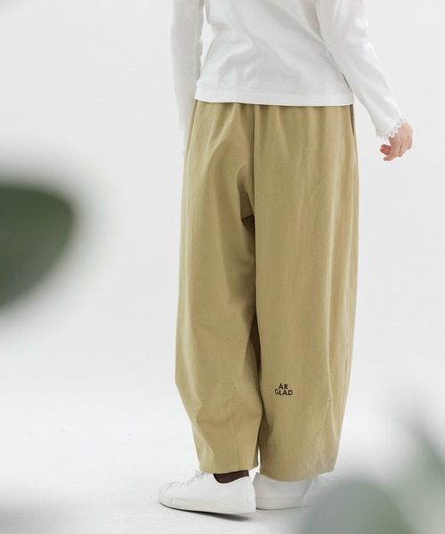 nop de nod（ノップドゥノッド）の「Pommeボリューム裾ダーツパンツ（その他パンツ・レディース・インディゴブルー/ブラック/ベージュ・M）」の9枚目の写真