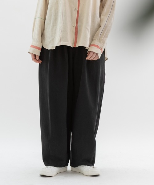 nop de nod（ノップドゥノッド）の「Pommeボリューム裾ダーツパンツ（その他パンツ・レディース・インディゴブルー/ブラック/ベージュ・M）」の20枚目の写真