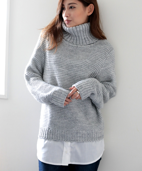 Denime(ドゥニーム)の「シャツ付きタートルニット(ニット/セーター・レディース・ブラウン/グレー/ワイン・FREE)」の2枚目の写真