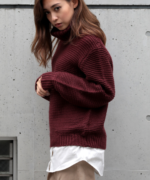 Denime(ドゥニーム)の「シャツ付きタートルニット(ニット/セーター・レディース・ブラウン/グレー/ワイン・FREE)」の3枚目の写真