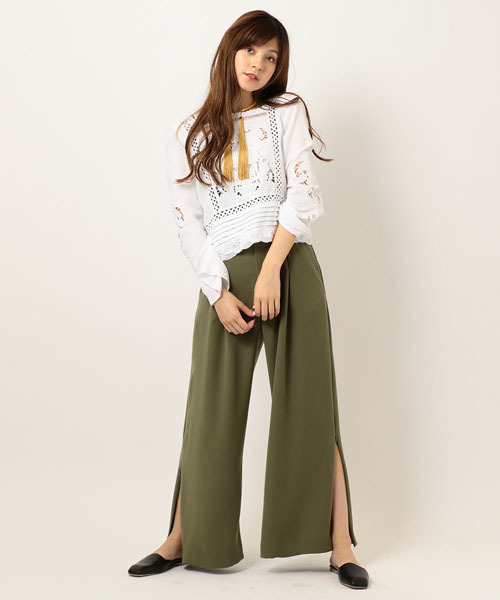 NINE(ナイン)の「サスペンダー付ハイウエストパンツ (その他パンツ・レディース・カーキ/ネイビー/ベージュ・1/0)」の1枚目の写真