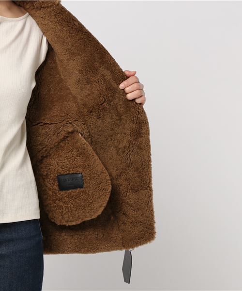 ALLSAINTS（オールセインツ）の「HAWLEY OVERSIZED SHEARLING BIKER JACKET（ムートンコート・レディース・マルチ・SMALL/X-SMALL）」の8枚目の写真