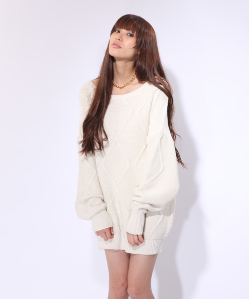 i（アイ）の「【i】クルーBIGP/O（ニット/セーター・レディース・ブラック/オフホワイト/ピンク・ﾌﾘ-）」の2枚目の写真