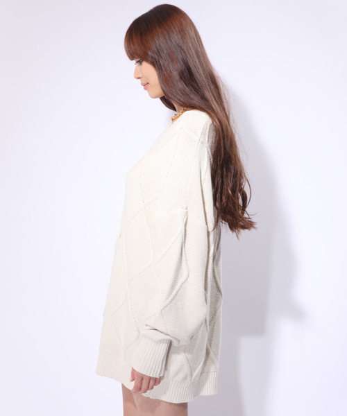 i（アイ）の「【i】クルーBIGP/O（ニット/セーター・レディース・ブラック/オフホワイト/ピンク・ﾌﾘ-）」の4枚目の写真