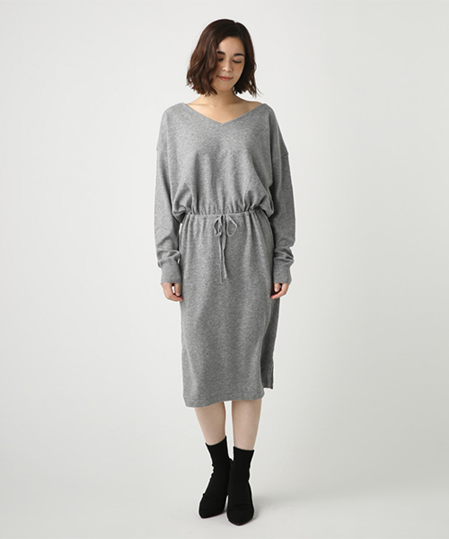 AZUL by moussy（アズールバイマウジー）の「両Vネックブラウジングニットワンピース（ワンピース・レディース・ボルドー/ブラック/トップグレー/ベージュ/ライトブルー・SMALL/MEDIUM）」の12枚目の写真