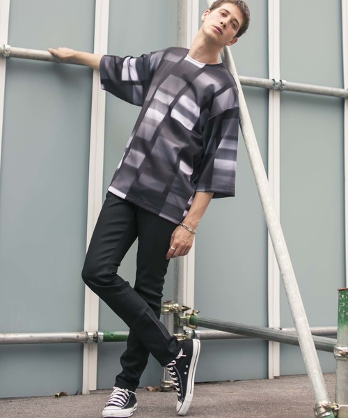 STUDIOUS(ステュディオス)の「【STUDIOUS】スクエアネオンビッグシルエットTシャツ(Tシャツ/カットソー・メンズ・ブラック/ブルー/ワインレッド・1/2)」の16枚目の写真