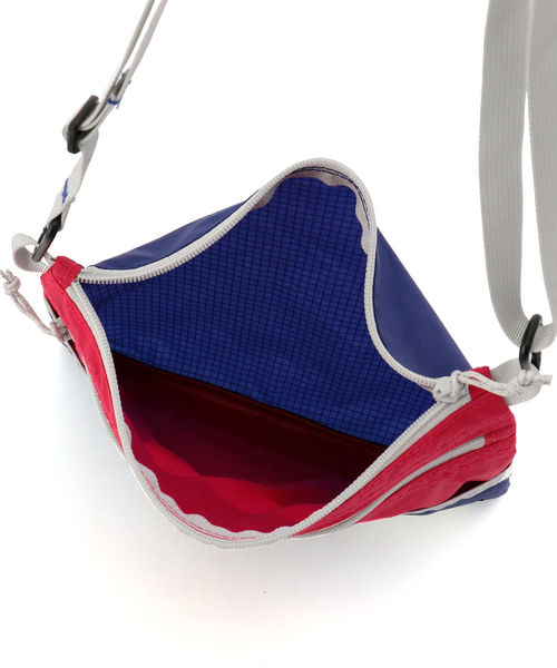 GREGORY（グレゴリー）の「GREGORY: LT サコッシュ M（ショルダーバッグ・メンズ・ブラック/ネイビー・ONE SIZE）」の7枚目の写真