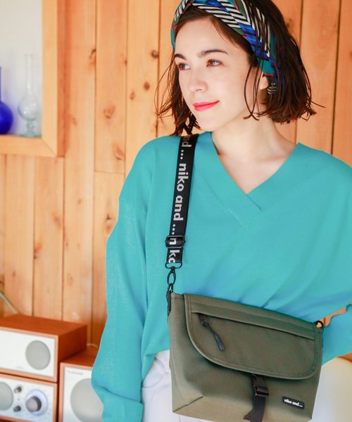 niko and...(ニコアンド)の「オリジナルメッセンジャーバッグ(メッセンジャーバッグ・レディース・ブラック/グレー/カーキ/ピンク/ブラウン/シルバー/ベージュ・FREE/0)」の6枚目の写真