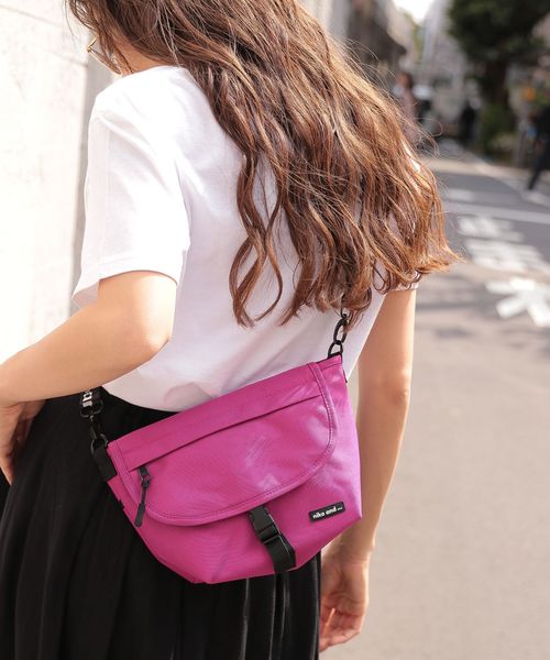 niko and...(ニコアンド)の「オリジナルメッセンジャーバッグ(メッセンジャーバッグ・レディース・ブラック/グレー/カーキ/ピンク/ブラウン/シルバー/ベージュ・FREE/0)」の7枚目の写真