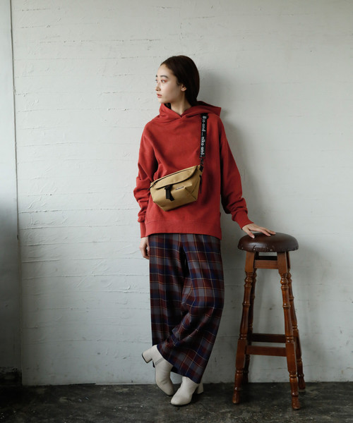 niko and...(ニコアンド)の「オリジナルメッセンジャーバッグ(メッセンジャーバッグ・レディース・ブラック/グレー/カーキ/ピンク/ブラウン/シルバー/ベージュ・FREE/0)」の12枚目の写真