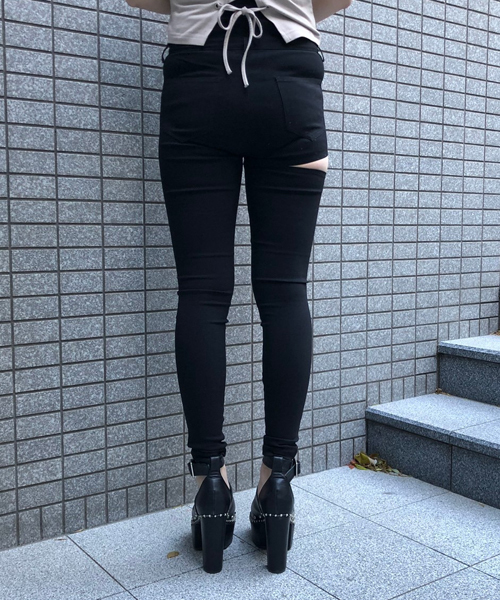 ENVYM（アンビー）の「ハイウエストカッティングジェギンス（その他パンツ・レディース・ブラック・M/S）」の4枚目の写真