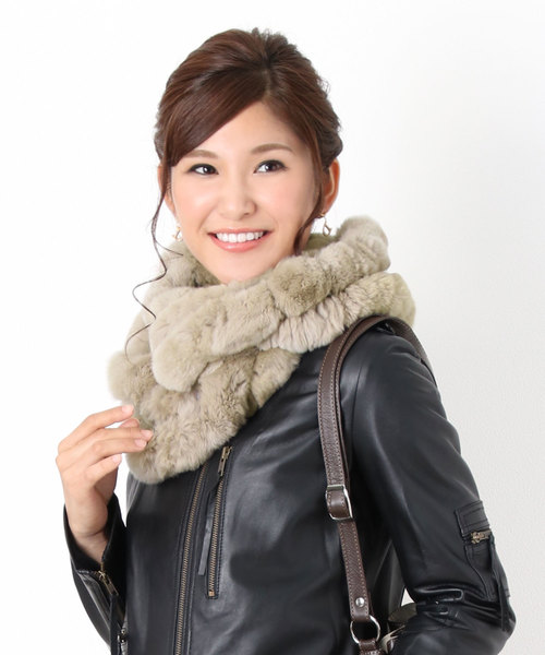 sankyo shokai(サンキョウショウカイ)の「レッキスファーロングスヌード(ネックウォーマー/スヌード・レディース・ブラック/ダークブラウン/ミックスグレー/ピンク/ダークパープル/モカ/ブラウン系その他/ワイン/グレイッシュベージュ・FREE)」の7枚目の写真