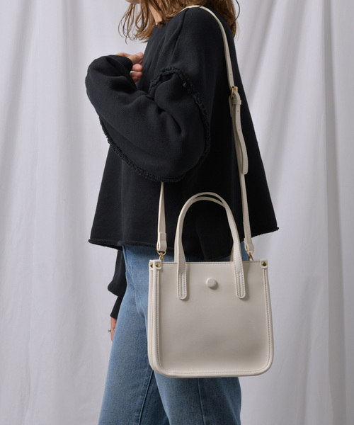 Ambre Neige(アンブルネージュ)の「スクエアミニバッグ【WEB/EC限定商品】(ショルダーバッグ・レディース・ホワイト/ブラック/キャメル・FREE)」の2枚目の写真
