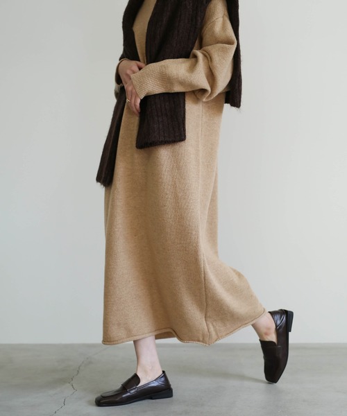 select MOCA（セレクトモカ）の「ウールタートルロングニット/リブスリーブビックシルエットニットワンピース（ニット/セーター・レディース・ベージュ/ブラウン・FREE）」の14枚目の写真