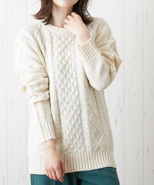 Bling Leads（ブリングリーズ）の「/Bling Leads/ケーブルクルーニット（ニット/セーター・レディース・ブラック/ベージュ/ネイビー/ブラウン/ワインレッド/ホワイト系その他/グレー系その他/ブルー系その他/ライトパープル/ホワイト系その他2/ブラック系その他2/グレー系その他2/ブラック系その他/ブラック×ホワイト/ネイビー×ホワイト/ブルーグレー/その他2/その他1/グリーン系・MEDIUM/LARGE/X-LARGE）」の2枚目の写真