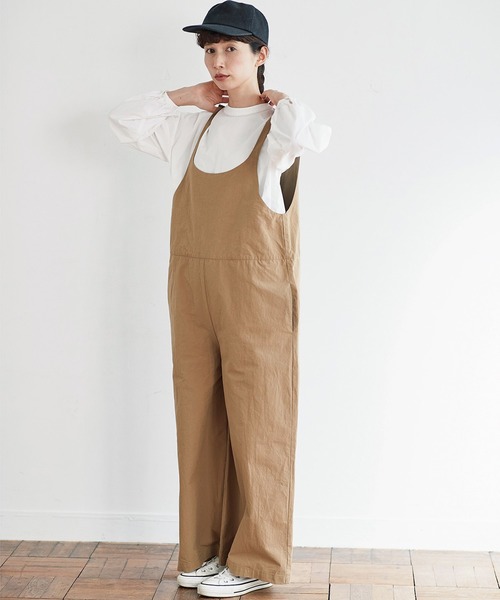 Sunny clouds（サニークラウズ）の「サニークラウズ　ｆｅａｔ．Ｓｈｕｔｔｌｅ　Ｎｏｔｅｓ　ｋａｚｕｍｉのサロペット〈レディース〉（サロペット/オーバーオール・レディース・ベージュ・MEDIUM/LARGE/X-LARGE/XX-LARGE/NM）」の3枚目の写真