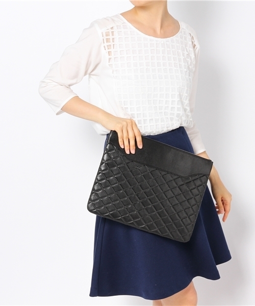And A(アンドエー)の「キルティングレザークラッチ(クラッチバッグ・メンズ・ブラック/ネイビー・FREE)」の5枚目の写真