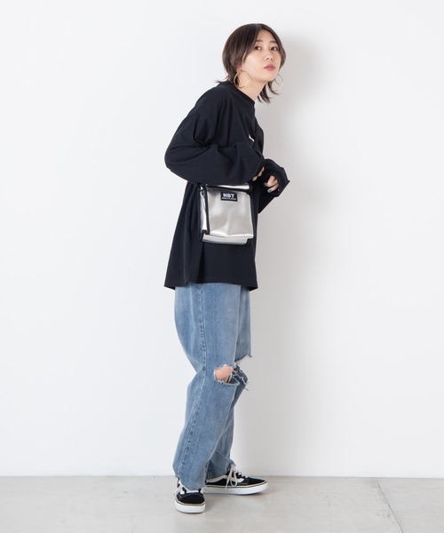 WEGO（ウィゴー）の「WEGO/ロールフラップロゴショルダーバッグ（ショルダーバッグ・レディース・シルバー/ブラック・FREE）」の3枚目の写真