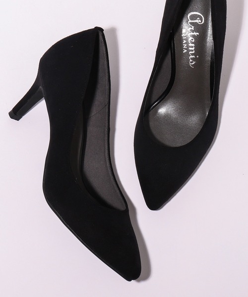 artemis by DIANA(アルテミスバイダイアナ)の「ポインテッドプレーンパンプス(パンプス・レディース・ブラック/ブラック系その他/ダークベージュ/ベージュ系その他/ブラック系その他2・22.0cm/23.0cm/23.5cm/22.5cm/24.0cm/24.5cm/25.0cm)」の3枚目の写真