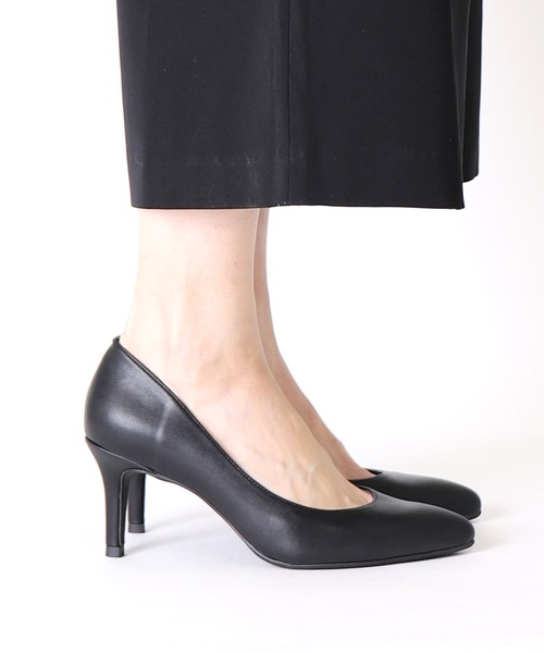 artemis by DIANA(アルテミスバイダイアナ)の「ポインテッドプレーンパンプス(パンプス・レディース・ブラック/ブラック系その他/ダークベージュ/ベージュ系その他/ブラック系その他2・22.0cm/23.0cm/23.5cm/22.5cm/24.0cm/24.5cm/25.0cm)」の12枚目の写真