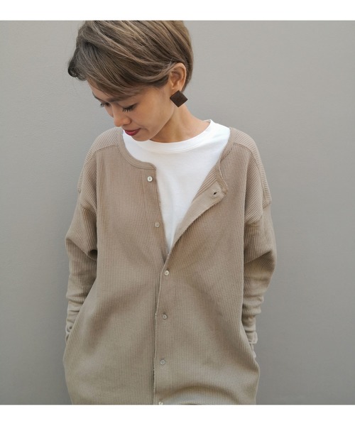 ulu（ウル）の「3way shell button thermal cardigan onepierce（ワンピース・レディース・ブラック/カーキ/グレー・FREE）」の10枚目の写真