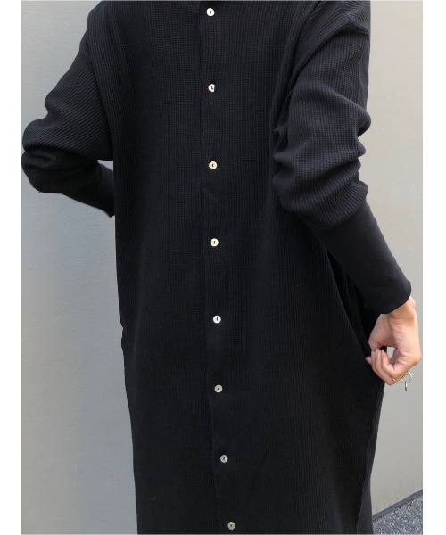ulu（ウル）の「3way shell button thermal cardigan onepierce（ワンピース・レディース・ブラック/カーキ/グレー・FREE）」の5枚目の写真