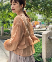 バックフリルシアーブルゾン